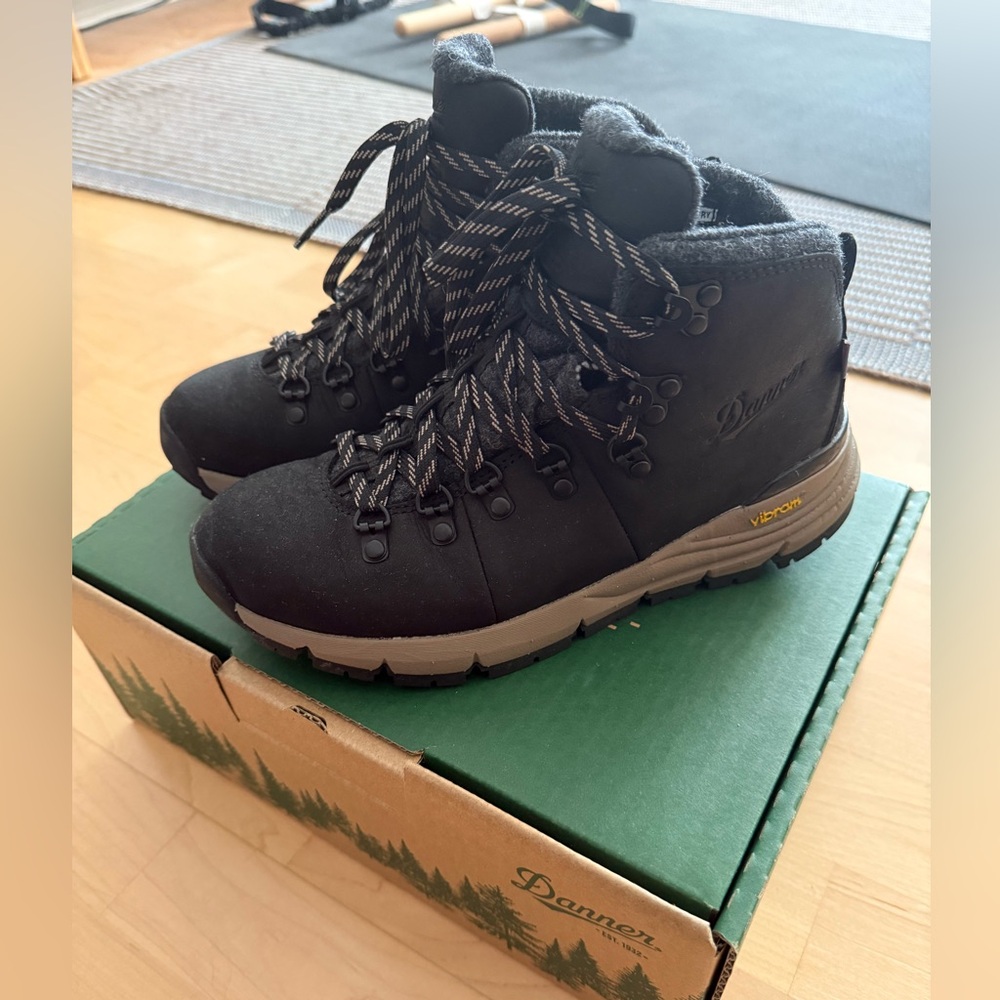 Danner Mountain 600 insulated boots 200G